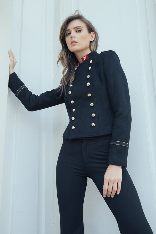 Front-buttoned Wollen Coat outdoor closeup